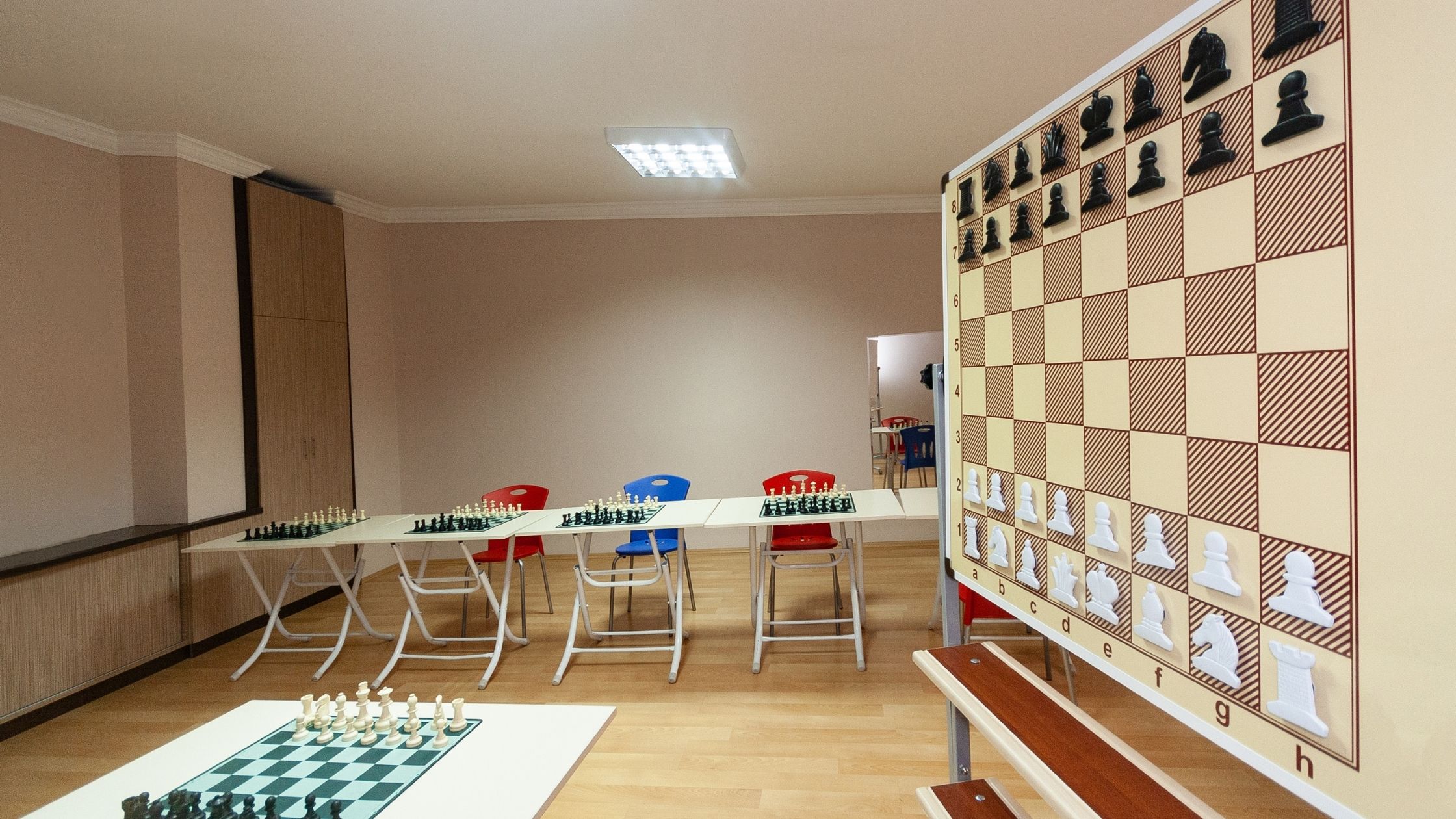Choosing the Right Chess Academy for Your Kid