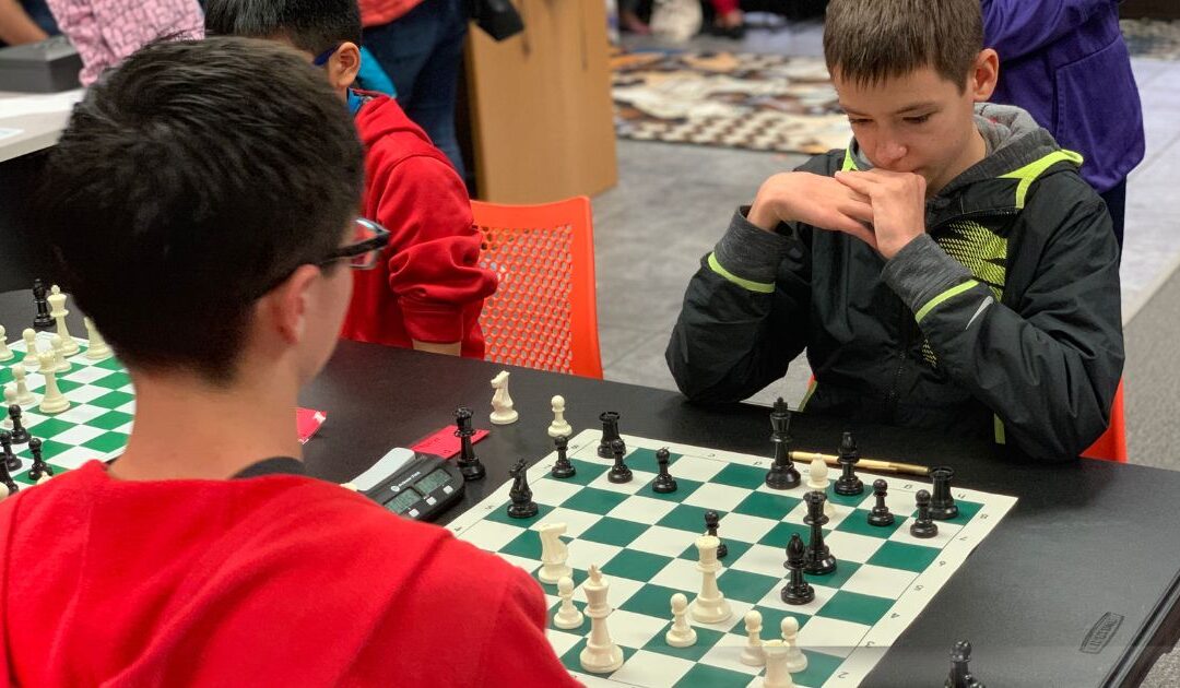 Advices by 17 Chess Experts to Beat Candidate Masters in the Game